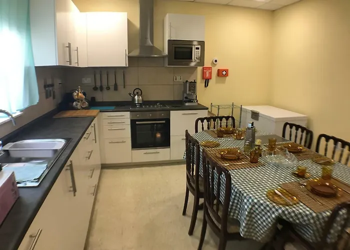 Corner Townhouse 1Km From University