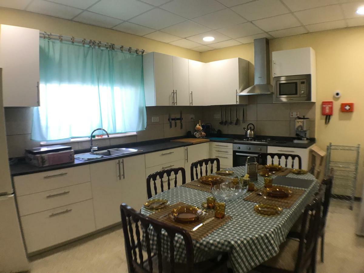 Homestay Corner Townhouse 1km From Msida